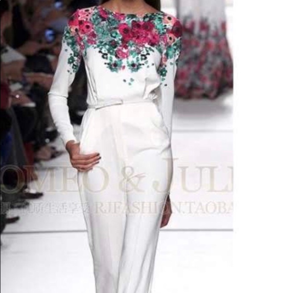 So unique! White jumpsuit with floral detail! Bnwt - Picture 5 of 9